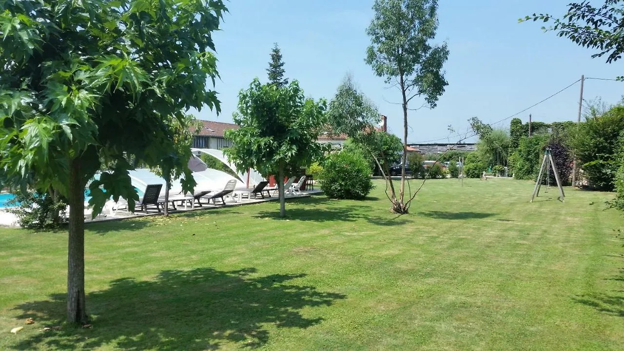 Gite 4, Domaine Logis Gascogne Saint-Justin  Saint-Justin (Midi-Pyrenees)